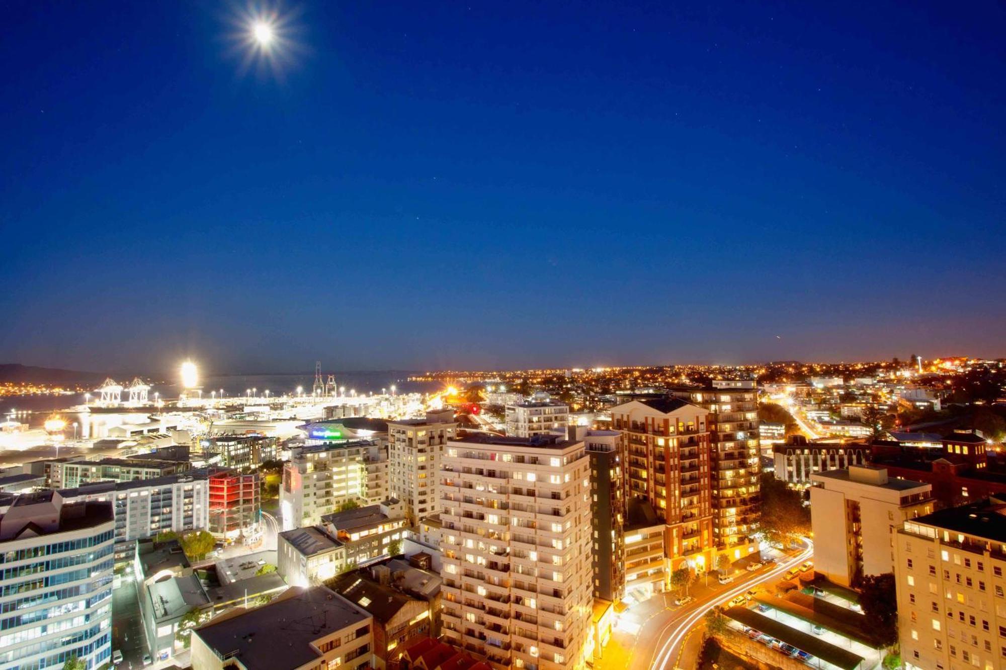 The Quadrant Hotel & Suites Auckland Exterior photo