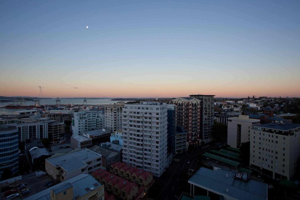 The Quadrant Hotel & Suites Auckland Exterior photo